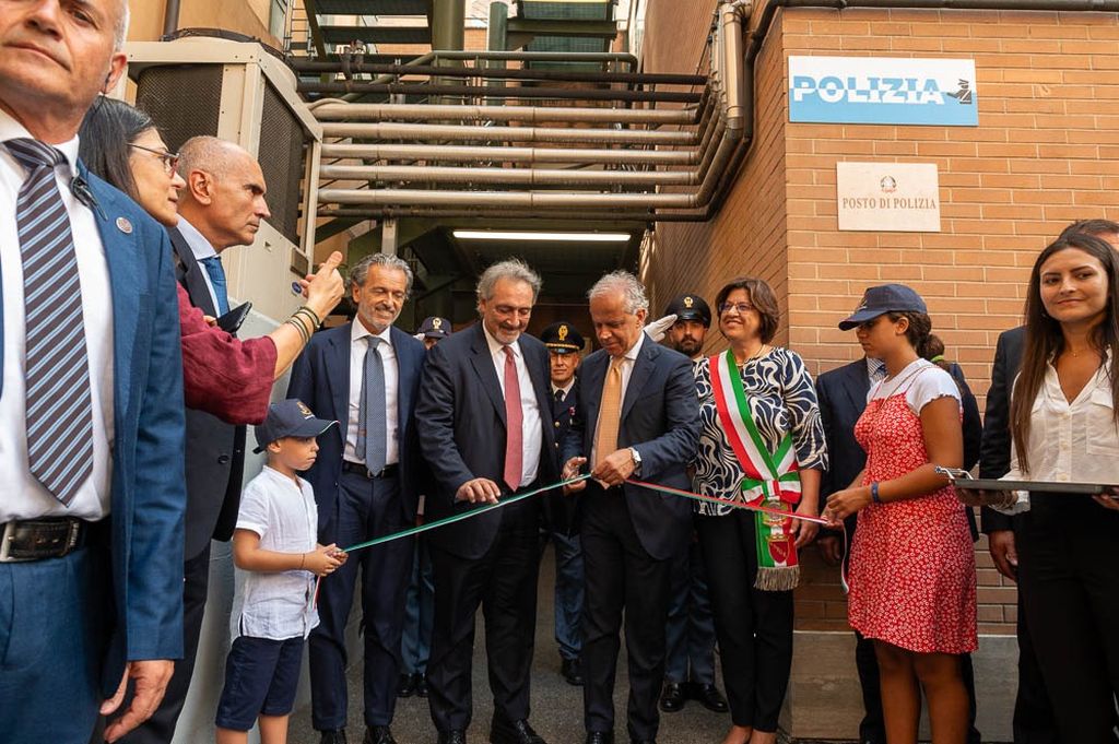 Roma Inaugurato Il Nuovo Posto Di Polizia Al San Camillo La Discussione