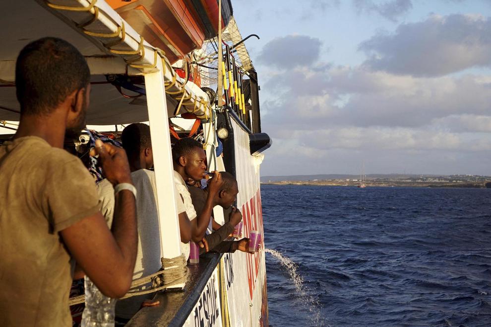 Open Arms - migranti