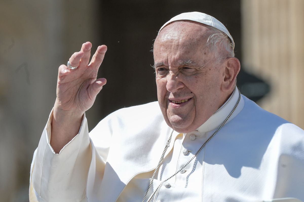 Il Papa: “ I giovani siano artigiani della pace”
