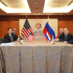 Il Segretario di Stato americano Marco Rubio incontra il Ministro degli esteri russo Sergey Lavrov a Kuala Lumpur, Malaysia (Official State Department photo by Freddie Everett)