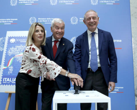 Fausta Bergamotto, Sottosegretario MIMIT, Carlo Sangalli, Presidente Confcommercio e Adolfo Urso, Ministro MIMIT