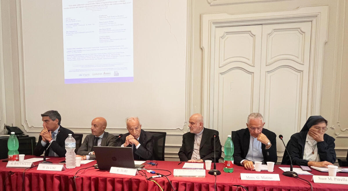 Odcec Napoli - Chiesa di Napoli (da sinistra Battaglia, De Lise, Turi, Beneduce, Matino e Pitrella)