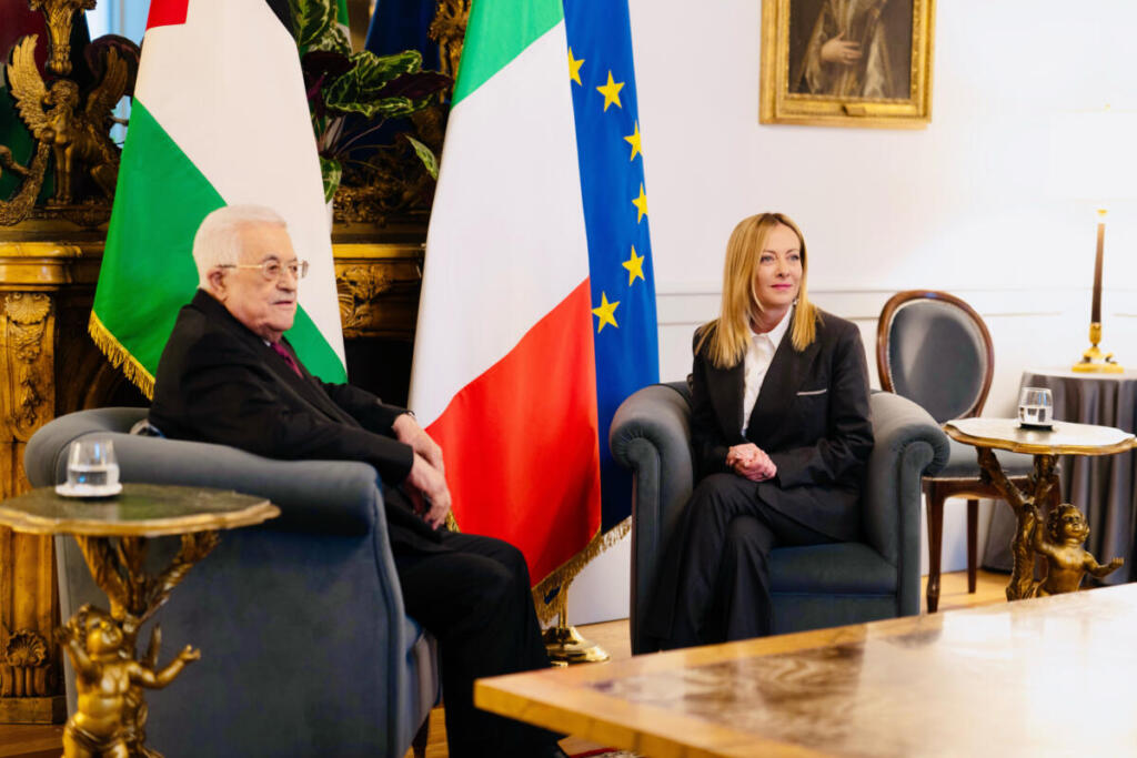 Il Presidente del Consiglio, Giorgia Meloni, riceve a Palazzo Chigi il Presidente palestinese, Mahmoud Abbas