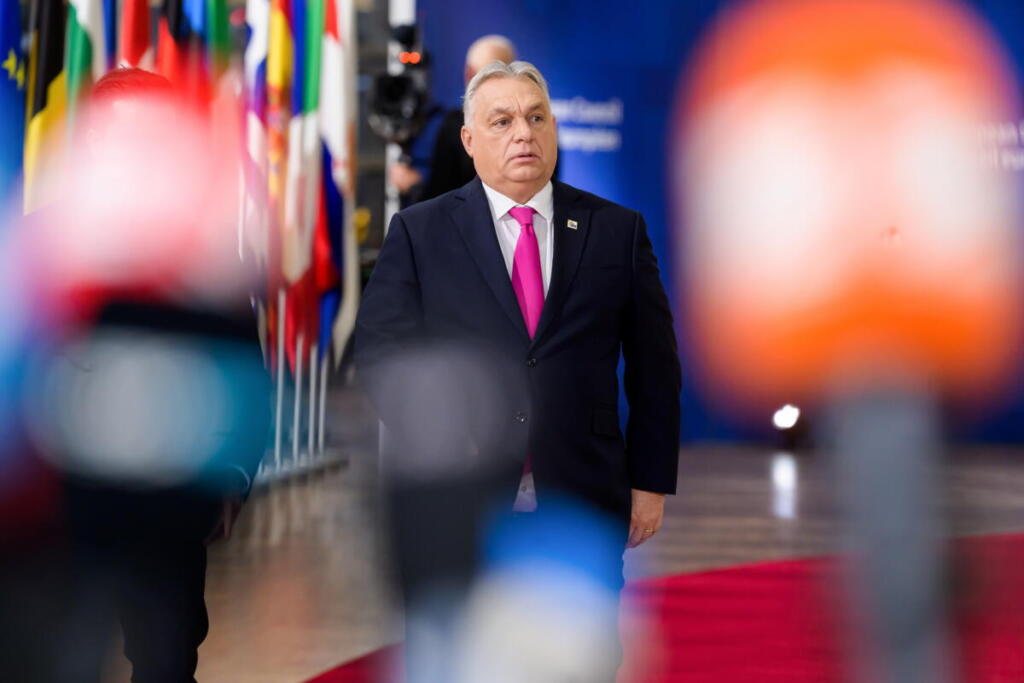 Ucraina, il Senato approva il decreto con 106 sì. Scontro Ue sul prestito da 90mld, Orban sotto pressione