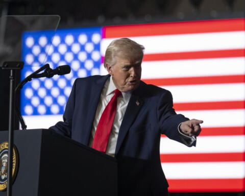 Trump valuta opzioni militari