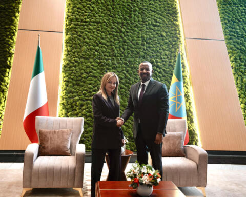 Il Presidente del Consiglio, Giorgia Meloni, con il Primo Ministro d’Etiopia, Abiy Ahmed Ali