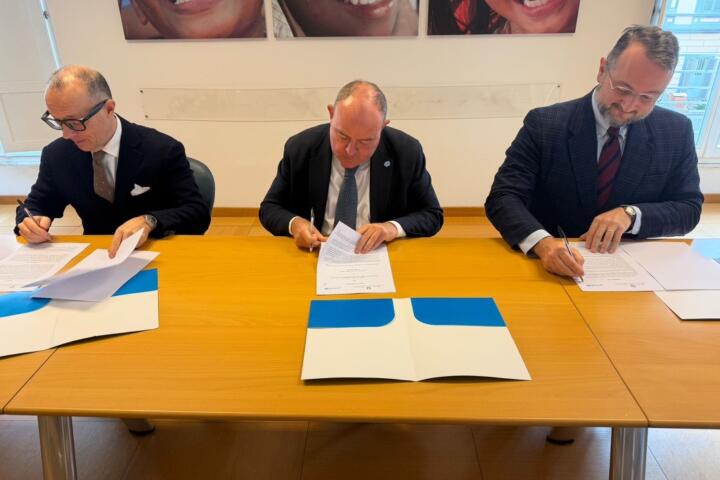 In foto da sinistra: Antonio Sangermano, Capo Dipartimento del Dipartimento per la Giustizia Minorile e di Comunità del Ministero della giustizia, Nicola Graziano, Presidente Unicef Italia, Nicola dell’Arciprete,Coordinatore dell’ufficio Unicef Ecaro della risposta a favore dei minorenni migranti e rifugiati in Italia