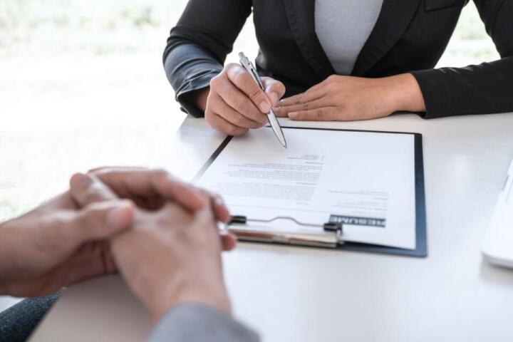 Contratti pirata, nel terziario 1,5 miliardi sottratti ai lavoratori. Confesercenti: bene l’occupazione, ma cresce il nodo inattivi