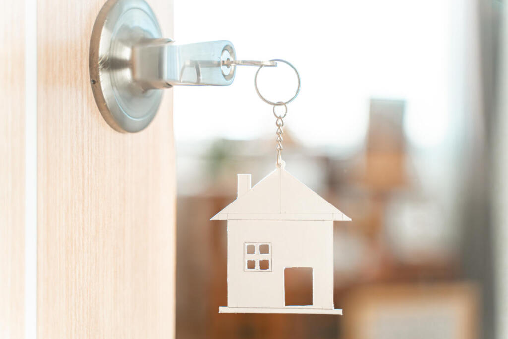 Chiavi e porta di casa