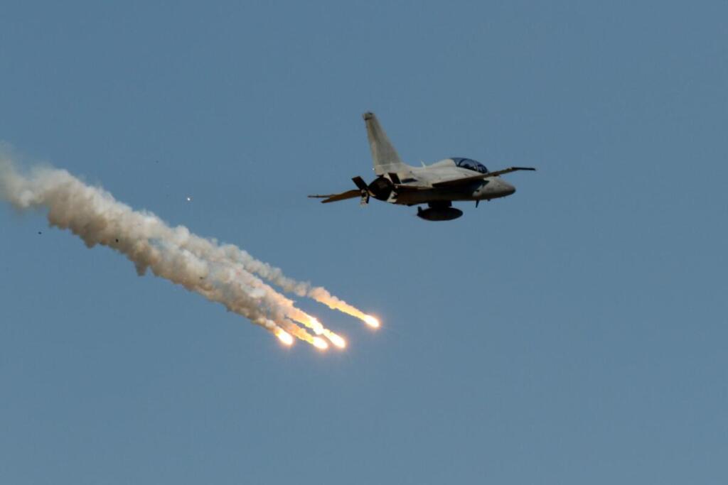 Missile iraniano intercettato sopra la Turchia. Israele colpisce basi dei Pasdaran