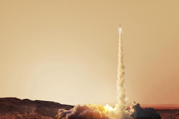 Missili nel Golfo e raid su Teheran, Trump al G7: “Il regime sta per arrendersi”