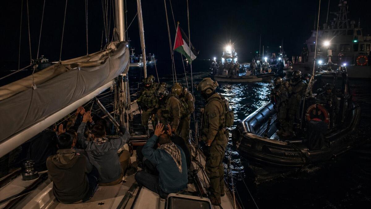 Flottiglia per Gaza fermata da Israele: 175 attivisti bloccati