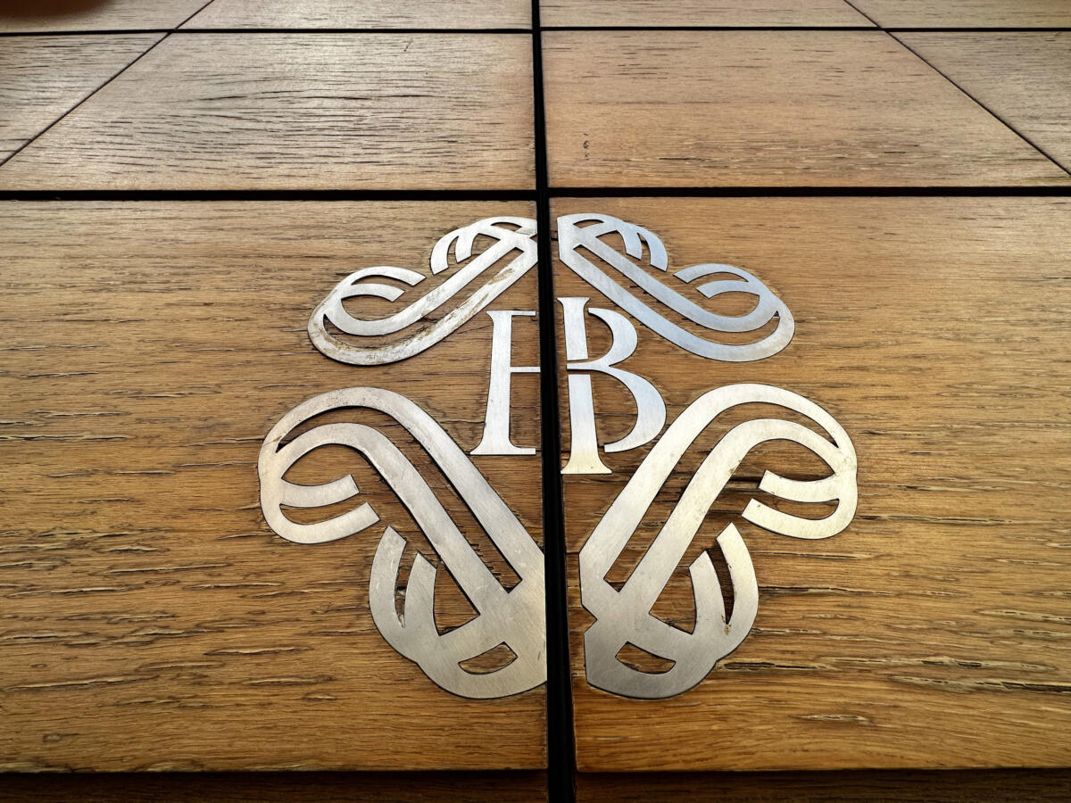 Bankitalia taglia le stime: crescita allo 0,5%, inflazione in salita