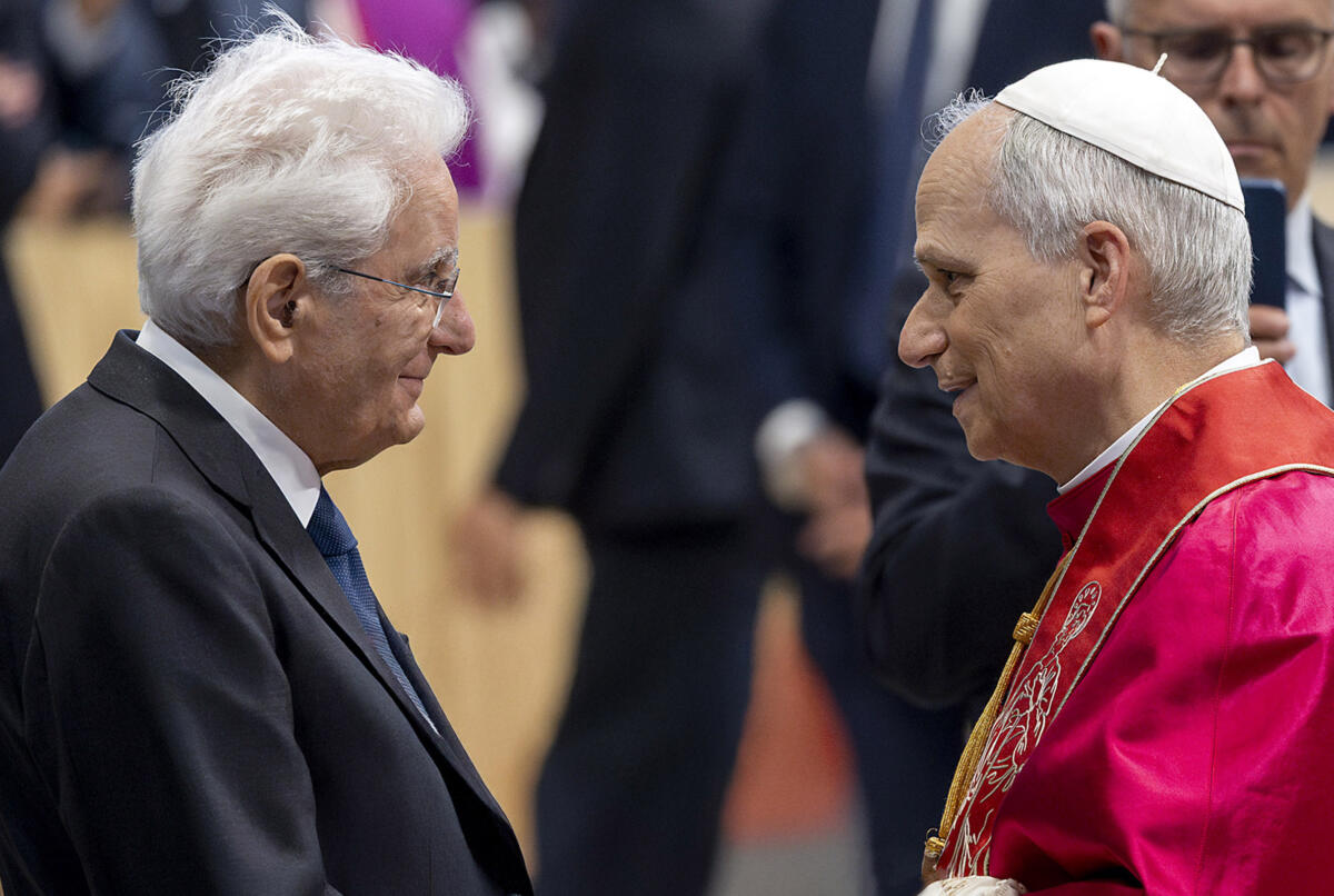 Mattarella a Papa Leone XIV: “Pasqua richiami al dialogo e alla pace”