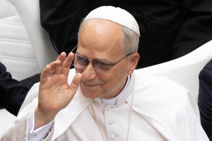 Leone XIV ai nuovi sacerdoti: “Siate costruttori di pace e tenete aperta la porta della Chiesa”