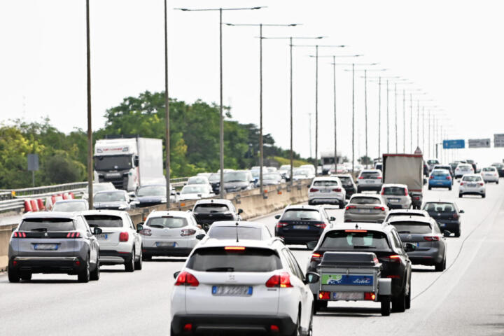 Esodo di Pasqua, 60 milioni di veicoli sulle strade Anas: traffico in aumento e piano sicurezza rafforzato