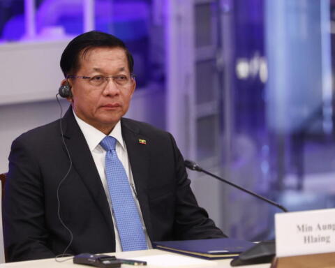 Il capo della giunta militare birmana Min Aung Hlaing è stato eletto presidente da un parlamento filo-militare