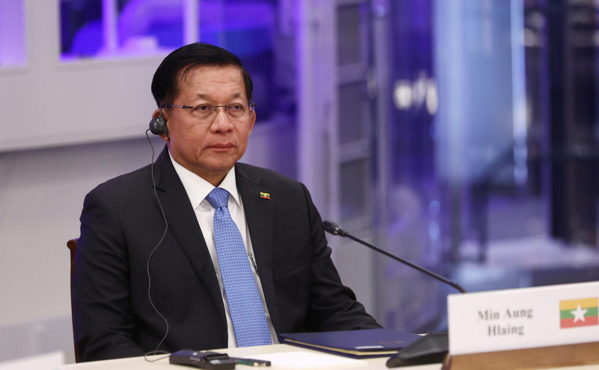 Il capo della giunta militare birmana Min Aung Hlaing è stato eletto presidente da un parlamento filo-militare