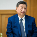 Xi, la retorica anti-egemonica e la sfida globale: la Cina tra consenso politico e dominio economico strategico