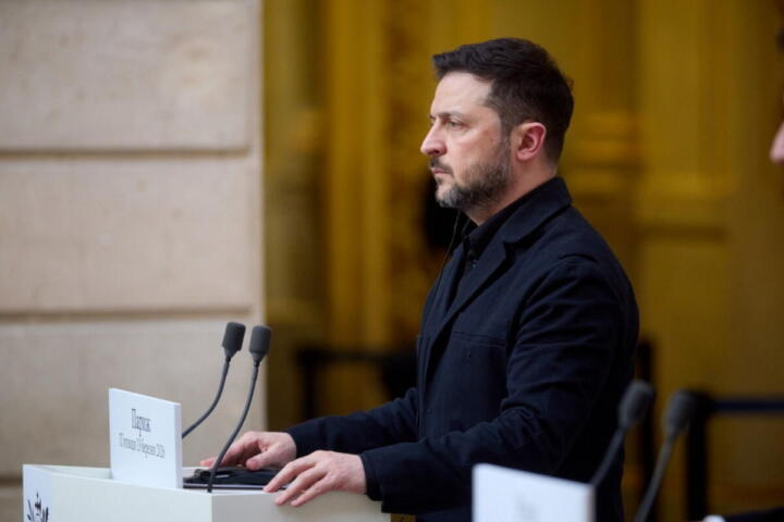 Zelensky: “Negoziati rinviati, Usa concentrati sul Medio Oriente”. Vance rafforza l’asse con Orbán, tensioni con l’Ue