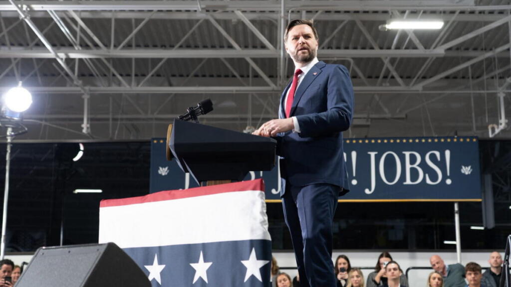 JD Vance a Budapest per sostenere la campagna elettorale di Viktor Orbán