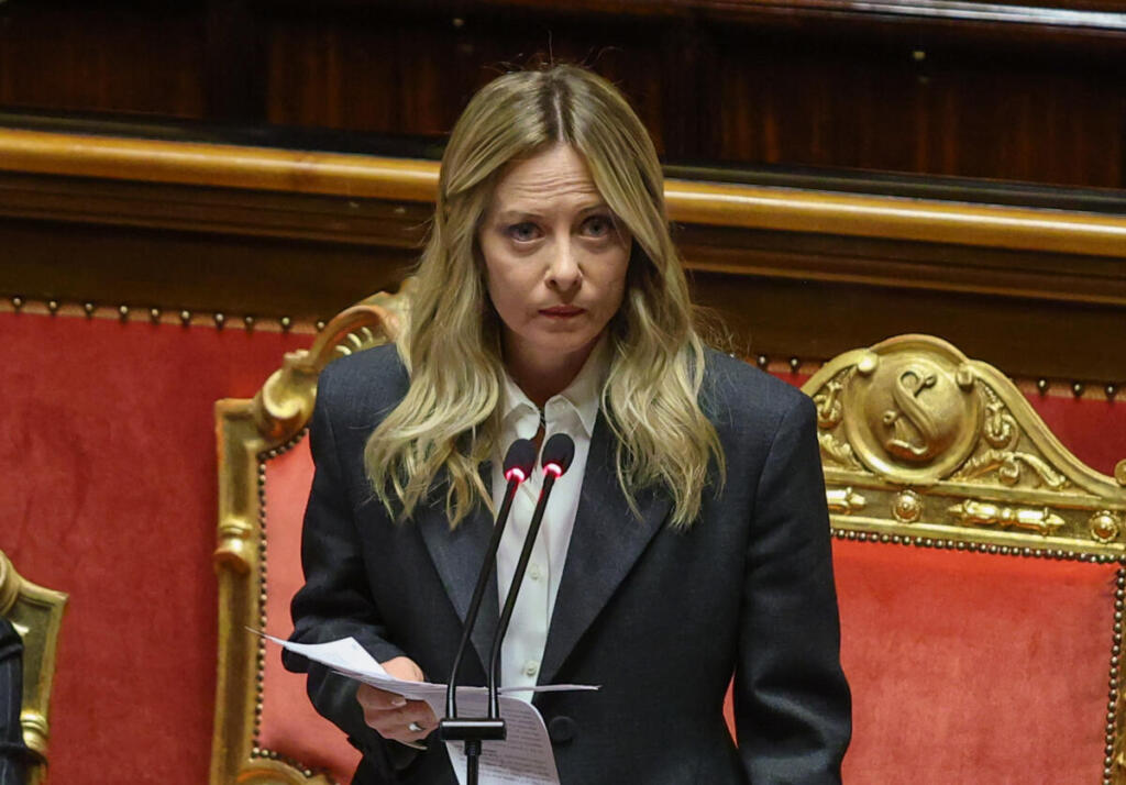 Meloni chiude al rimpasto: “Avanti fino a fine legislatura”. Scontro duro con le opposizioni