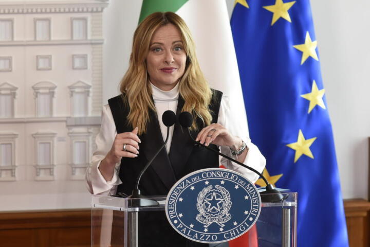 Decreto Sicurezza, Meloni tira dritto: “La norma si corregge, ma non cambia”
