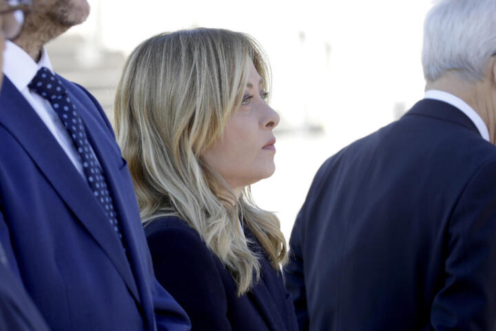 Spari al gala contro Trump, Meloni: “Nessuno spazio all’odio”