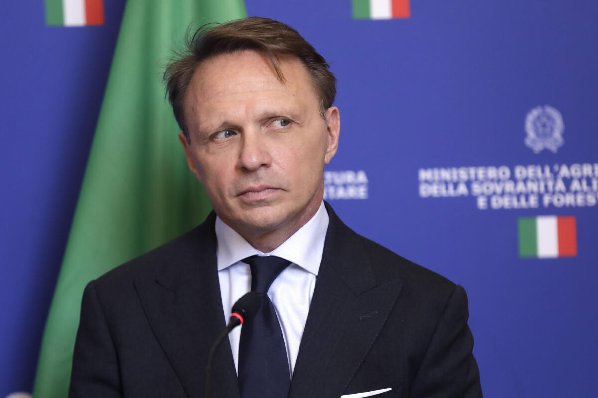 Lollobrigida: “Più controlli su import e stop agrofarmaci irregolari, l’Europa difenda le produzioni”