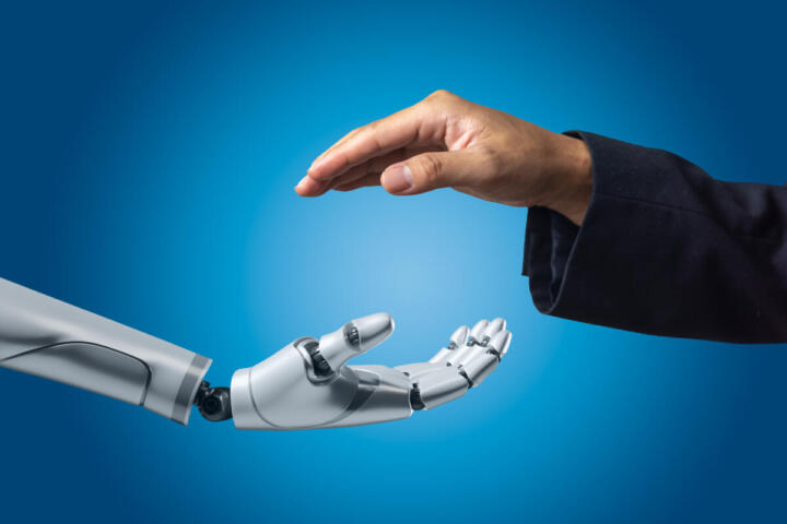 Intelligenza Artificiale e inclusione: 10 progetti finanziati dal bando “vIvA”