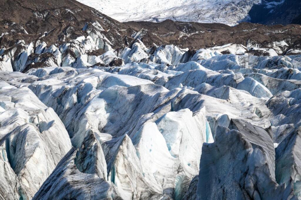 Via libera alla legge sui ghiacciai: l’Argentina apre all’estrazione mineraria tra proteste e timori ambientali