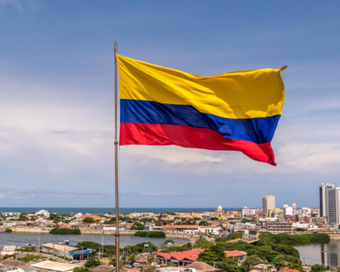 L’Ecuador raddoppia le tariffe doganali sulla Colombia: tensioni commerciali e diplomatiche in aumento