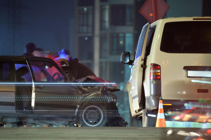 Allarme a Belfast: evacuate decine di case dopo sospetta autobomba