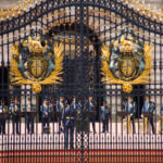 Un secolo di eredità: la famiglia reale celebra la nascita di Elisabetta II