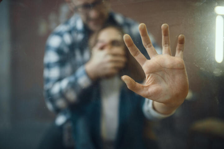 Ex dipendente accusa di aggressione sessuale Eric Swalwell, candidato democratico a governatore della California