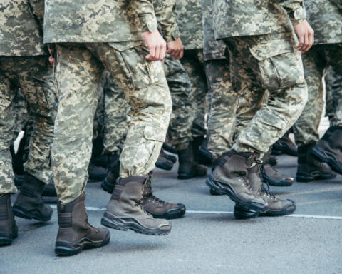 Da dicembre gli uomini americani saranno iscritti automaticamente alla leva militare