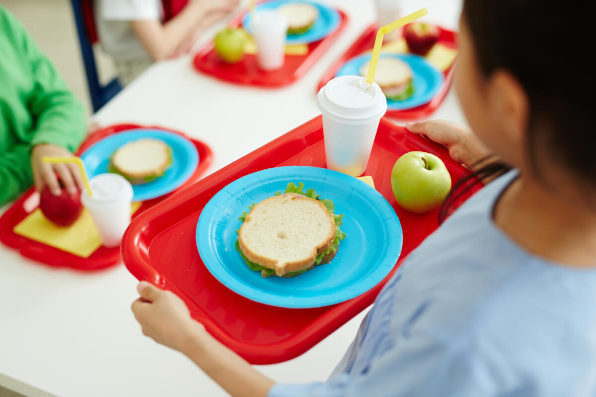 Scuola e alimentazione, Coldiretti: “Stop ai cibi ultra-formulati, tutelare la salute dei bambini”