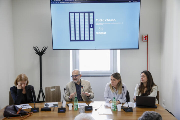 Susanna Marietti, coordinatrice nazionale Associazione Antigone, Patrizio Gonnella, giurista e Presidente Associazione Antigone, Sofia Antonelli e Rachele Stroppa, ricercatrici Associazione Antigone