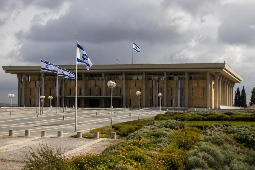 La Knesset approva in prima lettura il proprio scioglimento in un clima di incertezza politica