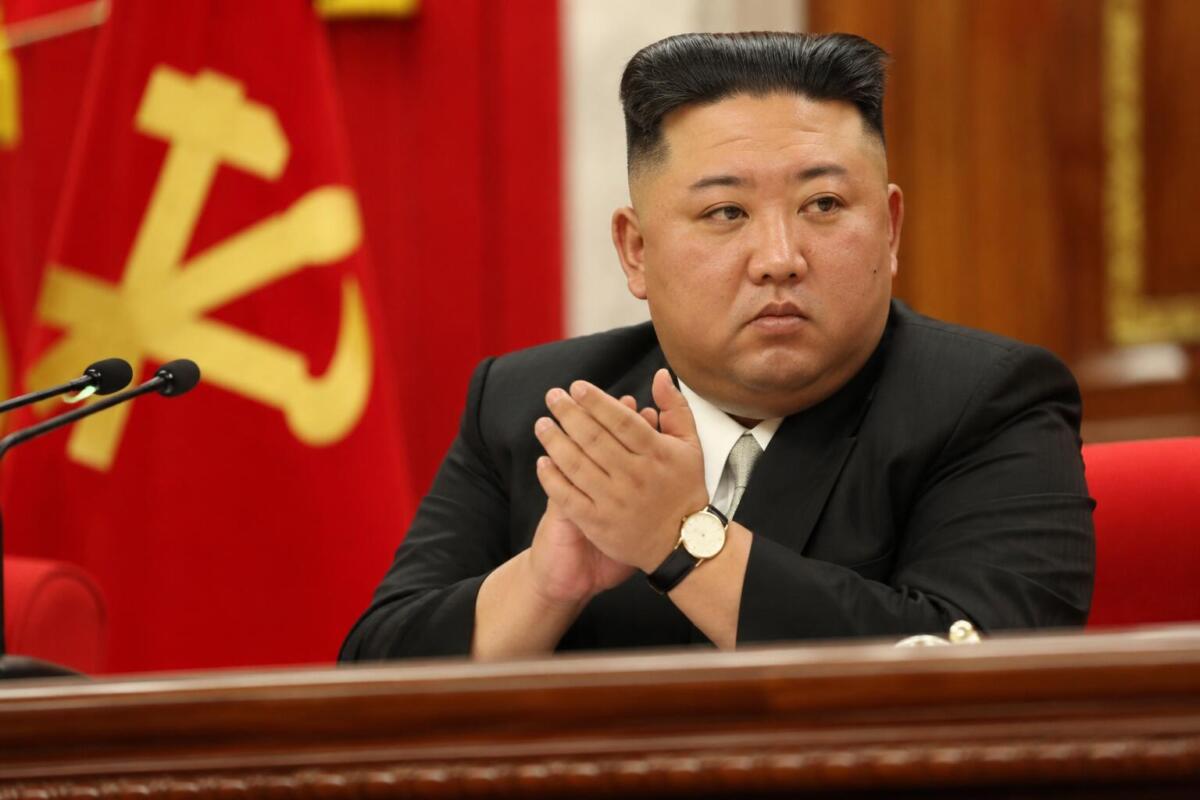 Pyongyang cambia rotta: eliminato dalla costituzione ogni riferimento all’unificazione con il Sud