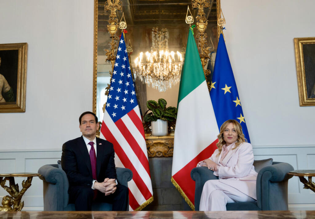 Il Presidente del Consiglio, Giorgia Meloni, con il Segretario di Stato degli Stati Uniti d'America, Marco Rubio