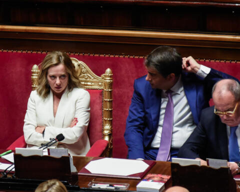 Fitto e Meloni spingono il piano Ue anti-crisi: “Subito i fondi per energia, famiglie e imprese”