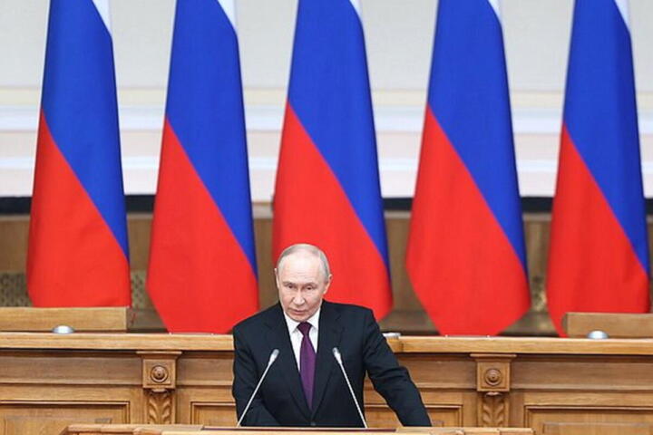 Putin apre ai negoziati ma il Cremlino avverte: “La guerra finirà con una vittoria russa”