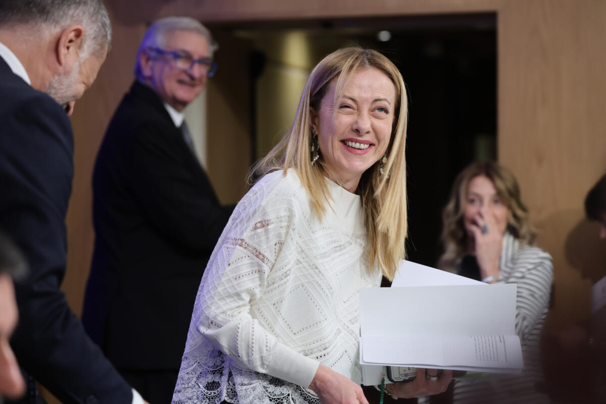 Festa della Mamma, Meloni: “Essere madre è il dono più grande e la sfida più profonda”