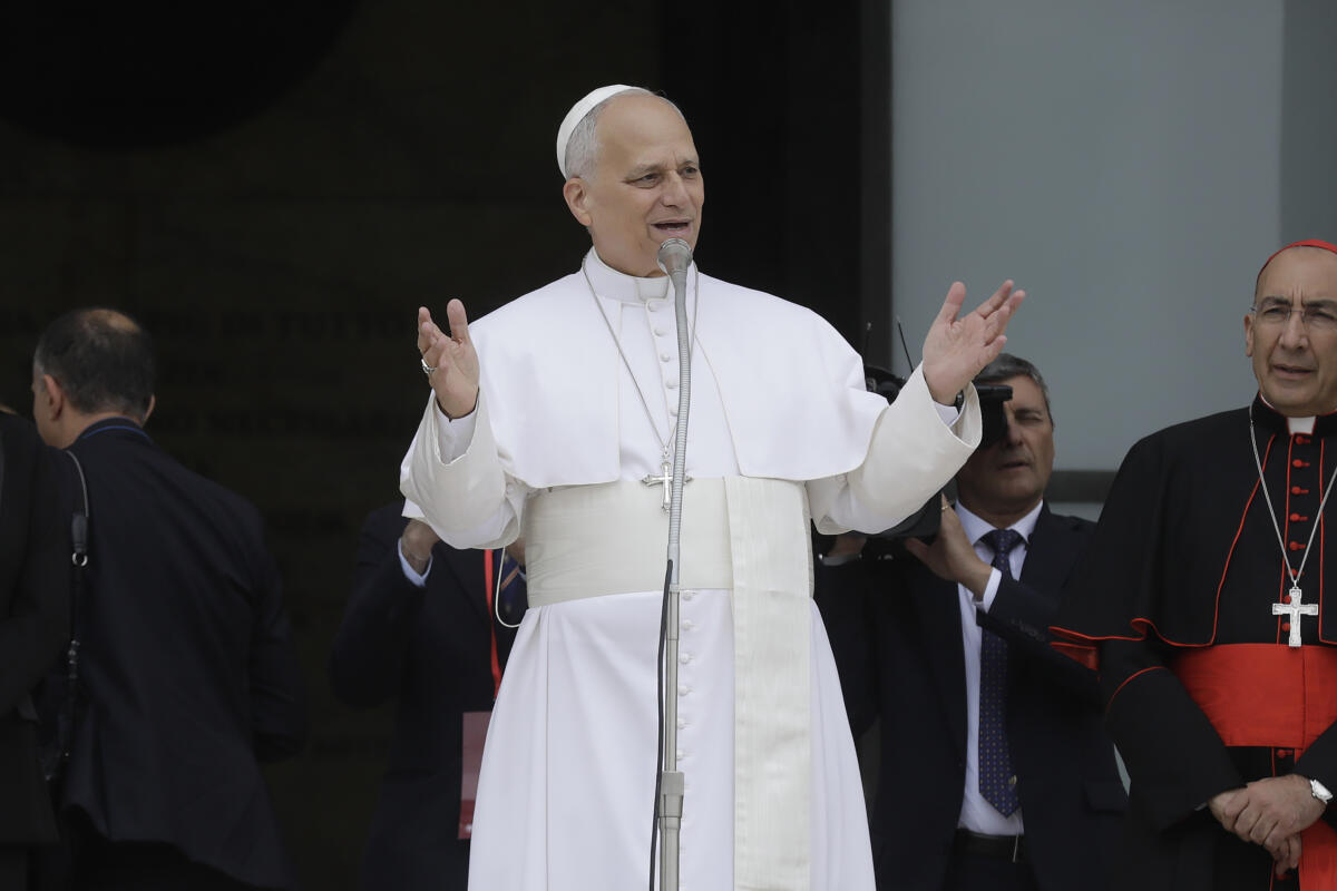 Il Papa: "Droga e disinformazione si combattono partendo da scuola e famiglia"