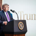 Trump e i rivoltosi del 6 gennaio: nasce il fondo da 1,8 miliardi per la “militarizzazione”