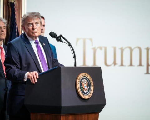 Trump e i rivoltosi del 6 gennaio: nasce il fondo da 1,8 miliardi per la “militarizzazione”