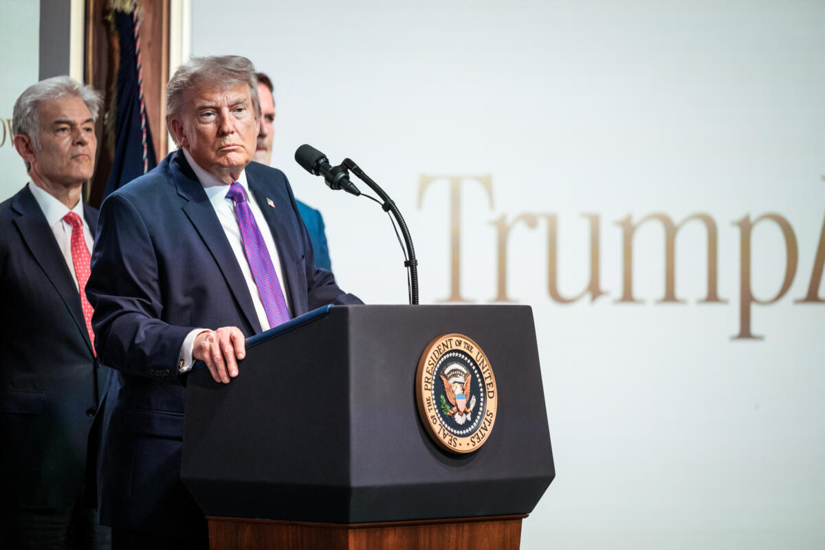 Trump e i rivoltosi del 6 gennaio: nasce il fondo da 1,8 miliardi per la “militarizzazione”