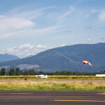 Idaho, scontro in volo tra due EA‑18G Growler durante l’air show: equipaggi salvi, indagini in corso