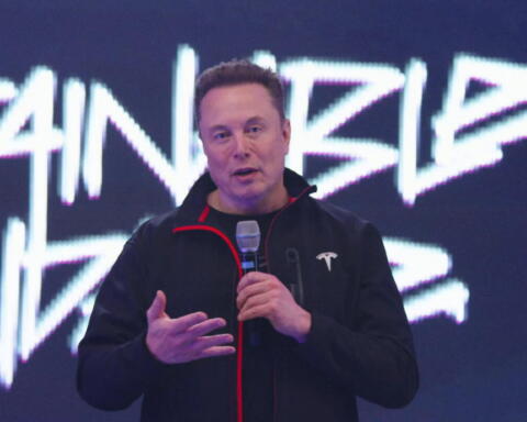 Elon Musk, il primo trilionario della storia, avverte: “L’America rischia la bancarotta”